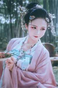 林溪周凯写的小说夏末风起时，我们走散了