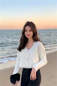 白月光回国后，我和闺蜜一起带球死遁小说青梅京圈